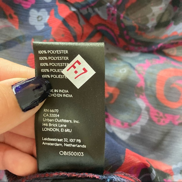 BNWOT Free People the groove printed top, chiffon like button up - Picture 10 of 10